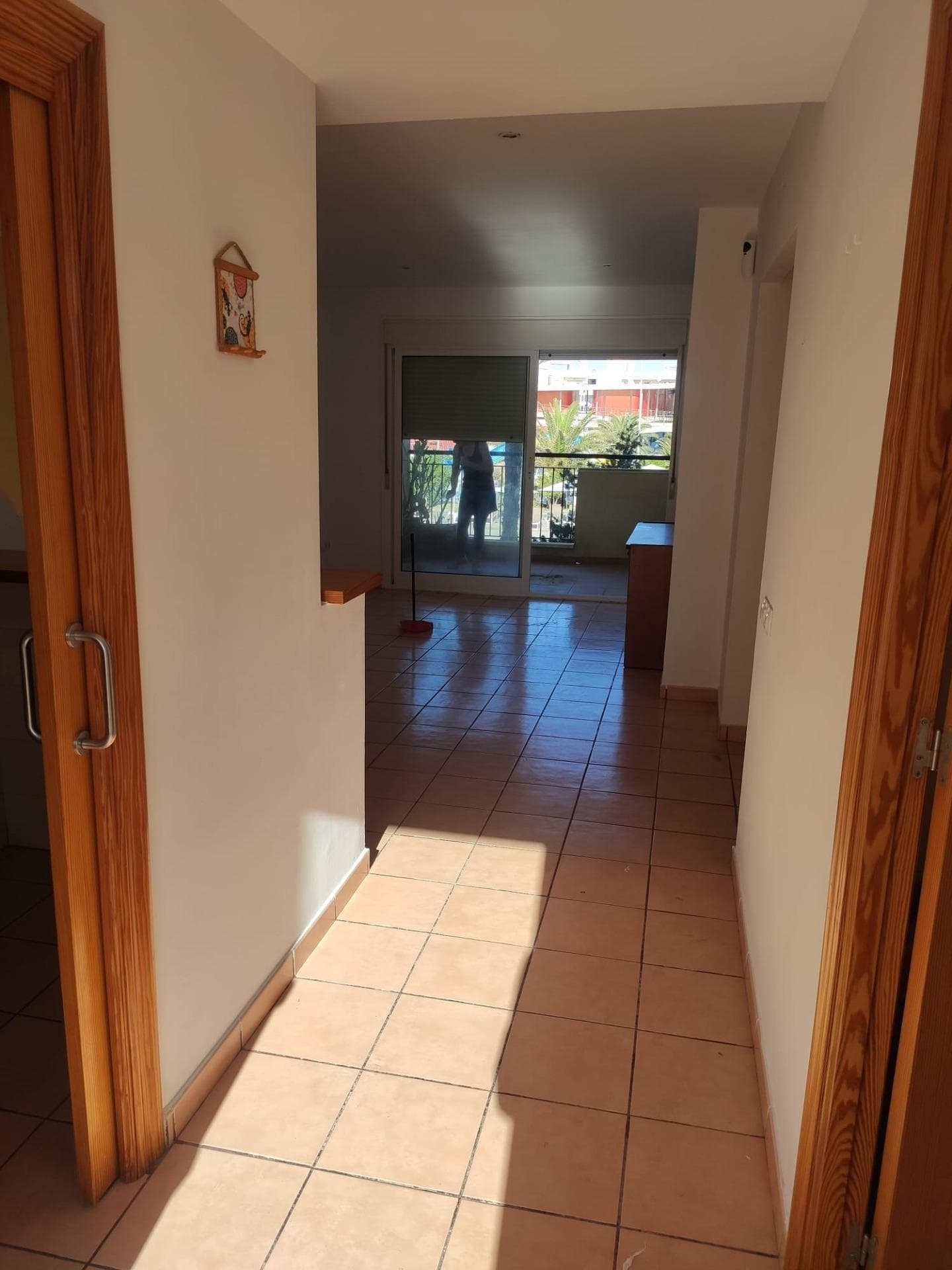 Piso con piscina, terraza, garaje y ascensor en Cala de Bou – Ibiza