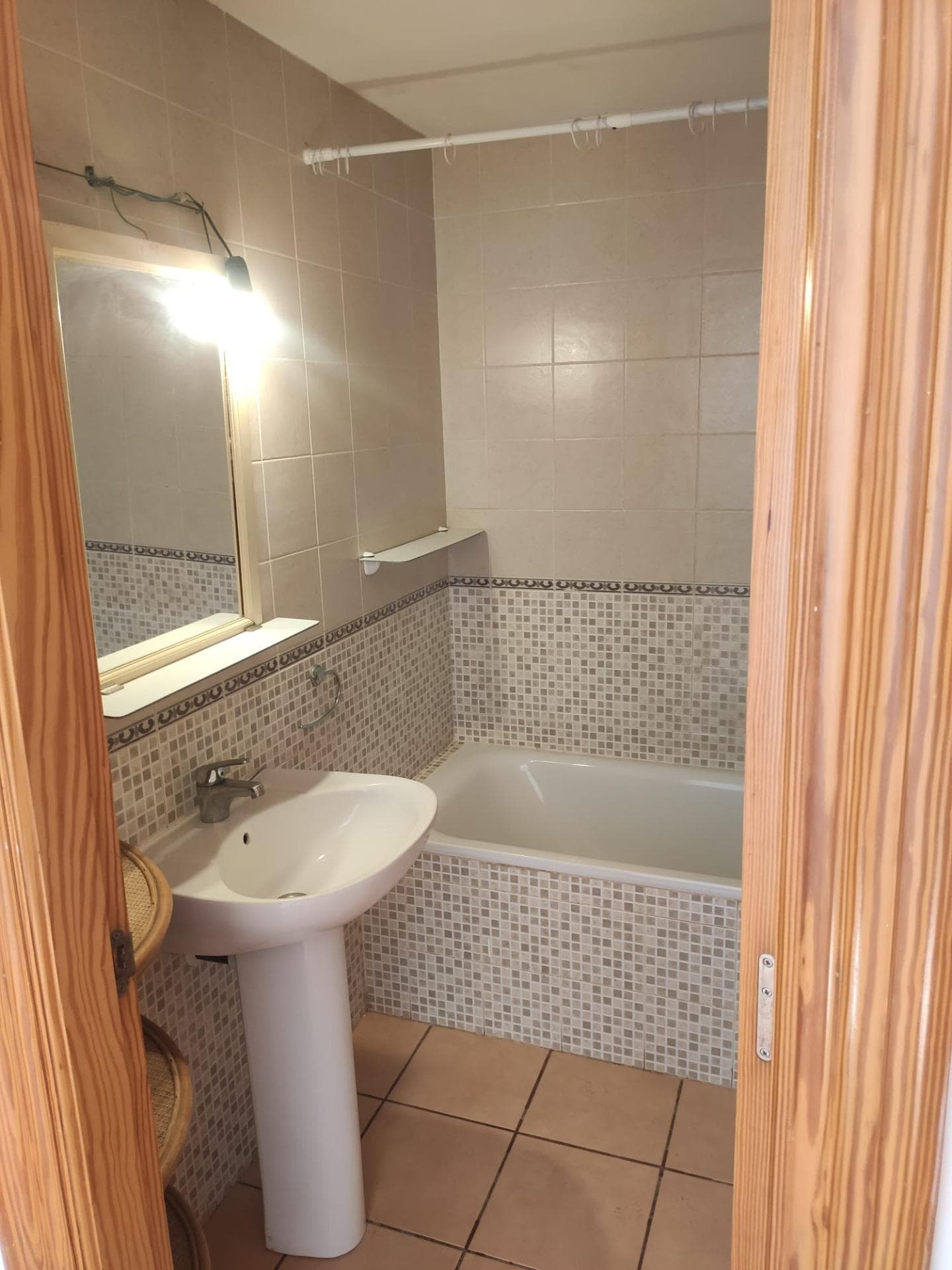 Piso con piscina, terraza, garaje y ascensor en Cala de Bou – Ibiza