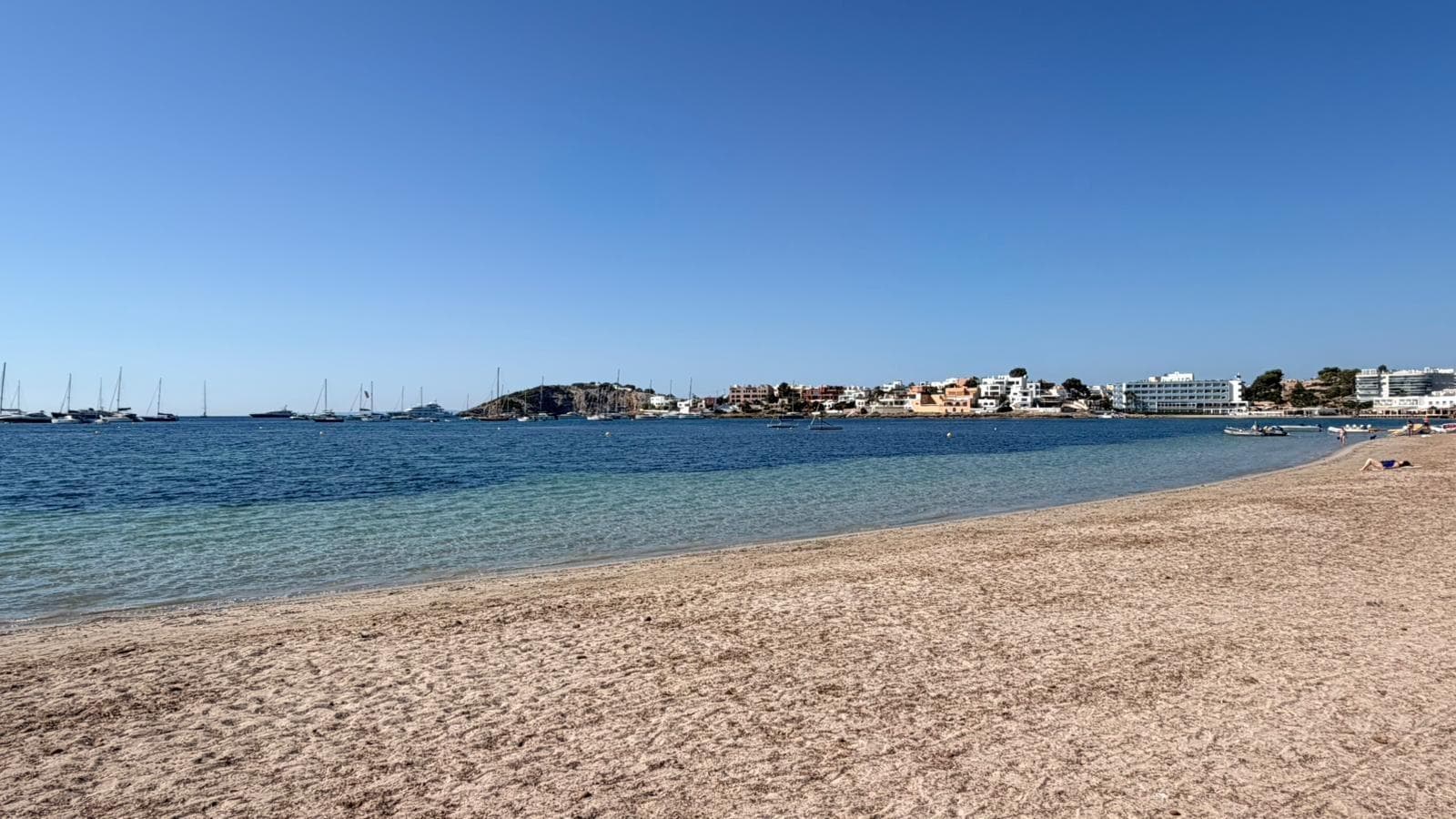 Luminoso piso con gran terraza en Marina Botafoch, Ibiza
