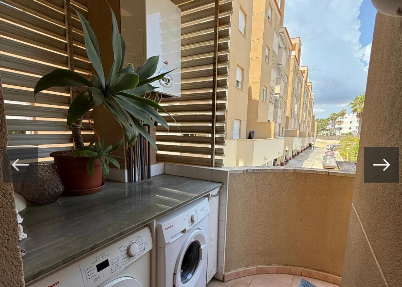 Amplio piso de 3 dormitorios con terraza y garaje en Talamanca