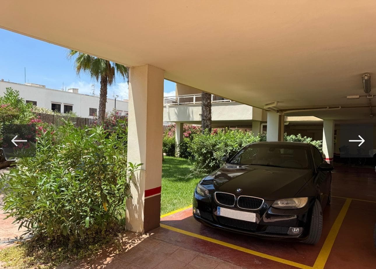 Amplio piso de 3 dormitorios con terraza y garaje en Talamanca