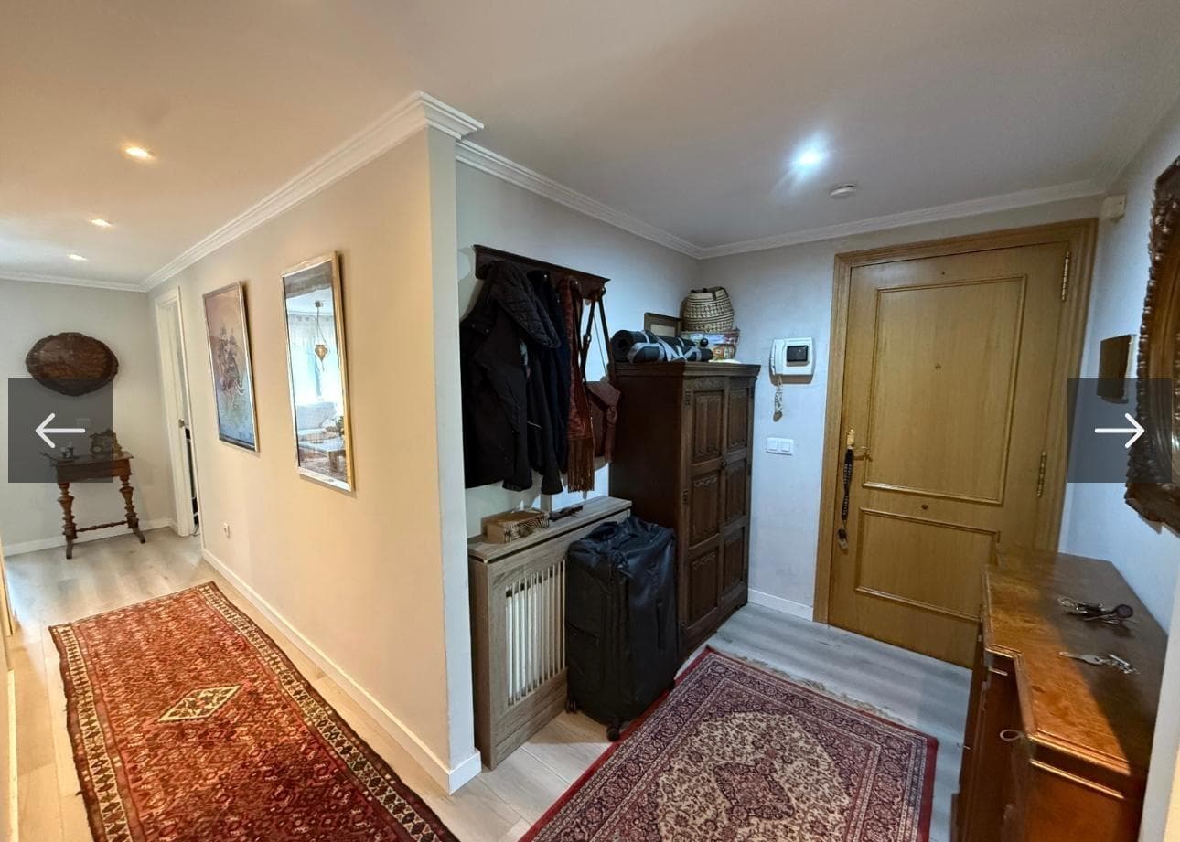 Amplio piso de 3 dormitorios con terraza y garaje en Talamanca