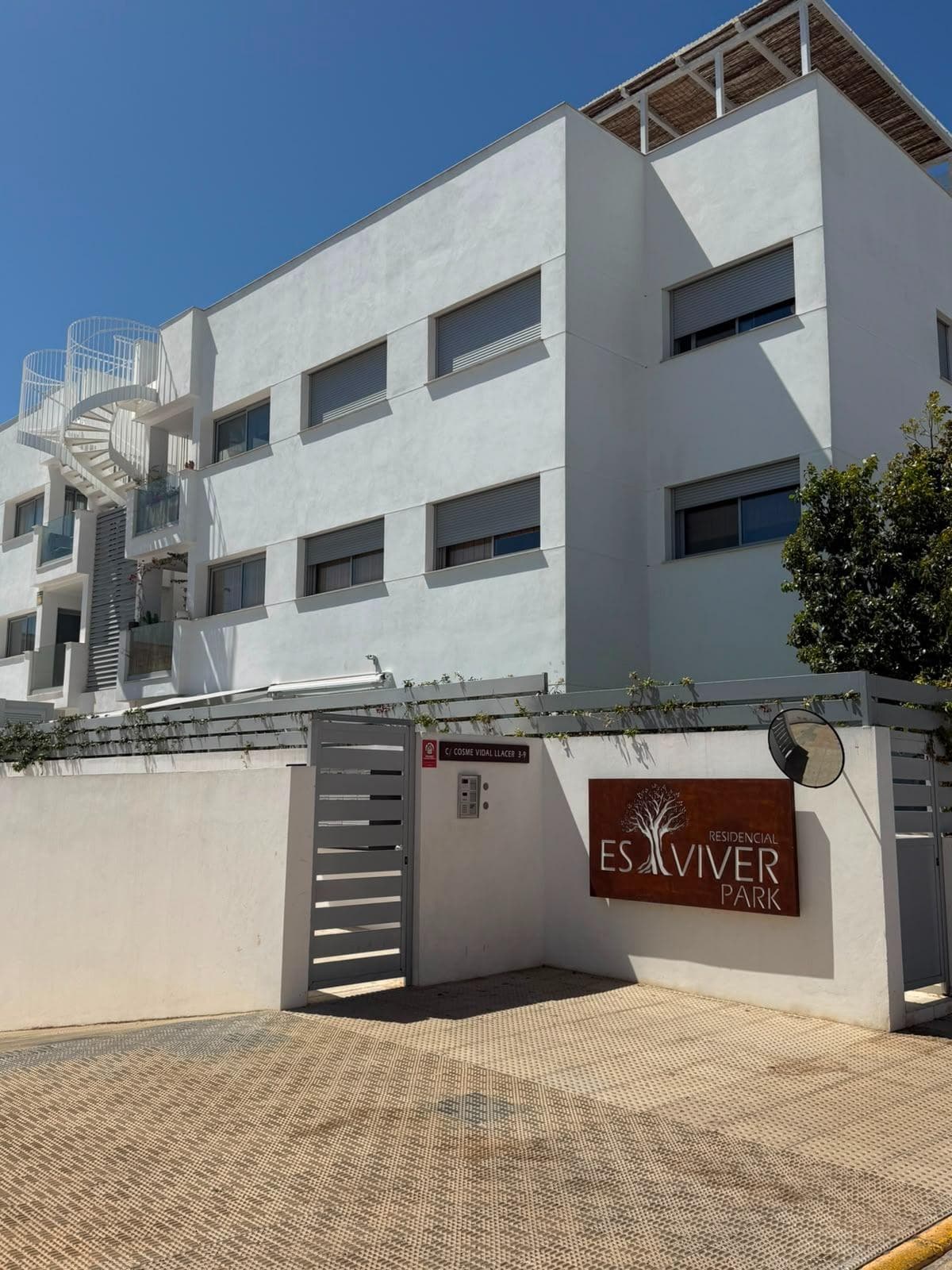 Amplio ático de 190 m² con dos plazas de garaje en Es Viver