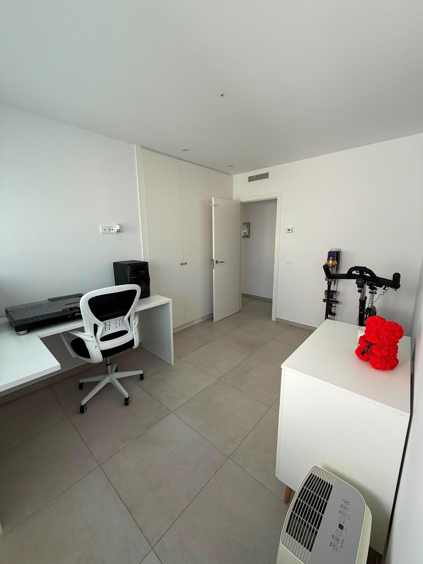 Amplio ático de 190 m² con dos plazas de garaje en Es Viver