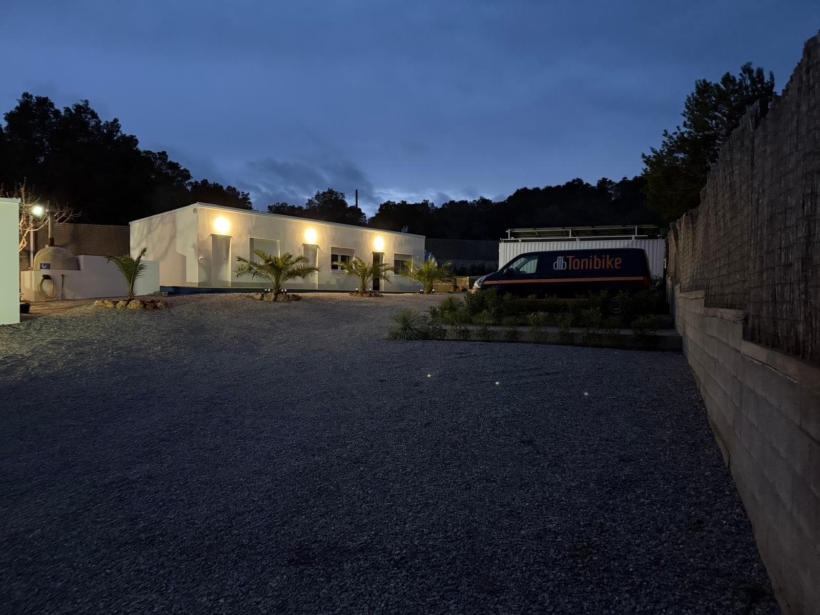 Solar de 1.518 m² con dos construcciones en Sant Agustí des Vedrà