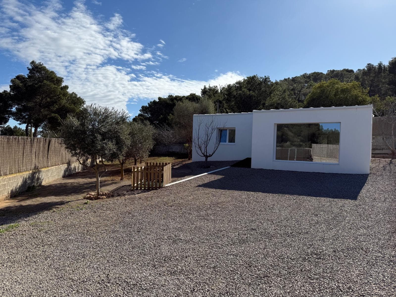 Solar de 1.518 m² con dos construcciones en Sant Agustí des Vedrà