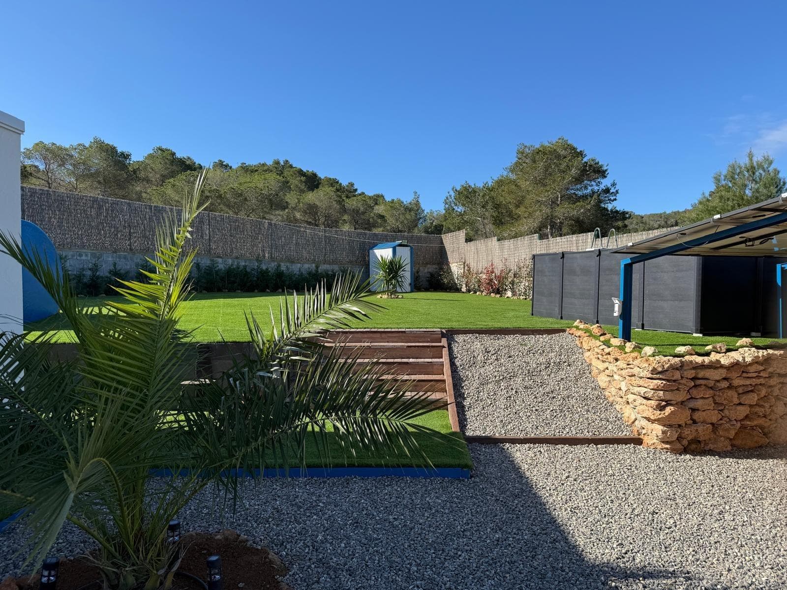 Solar de 1.518 m² con dos construcciones en Sant Agustí des Vedrà