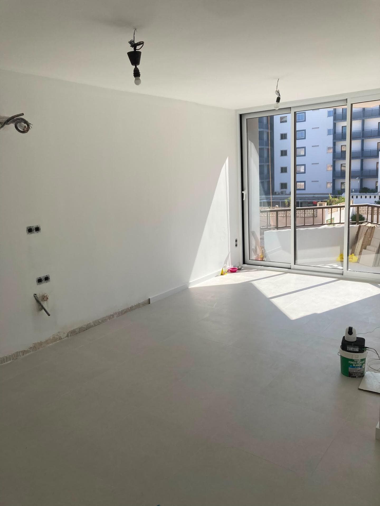 Piso completamente reformado con balcón y 2 dormitorios en Sant Antoni de Portmany