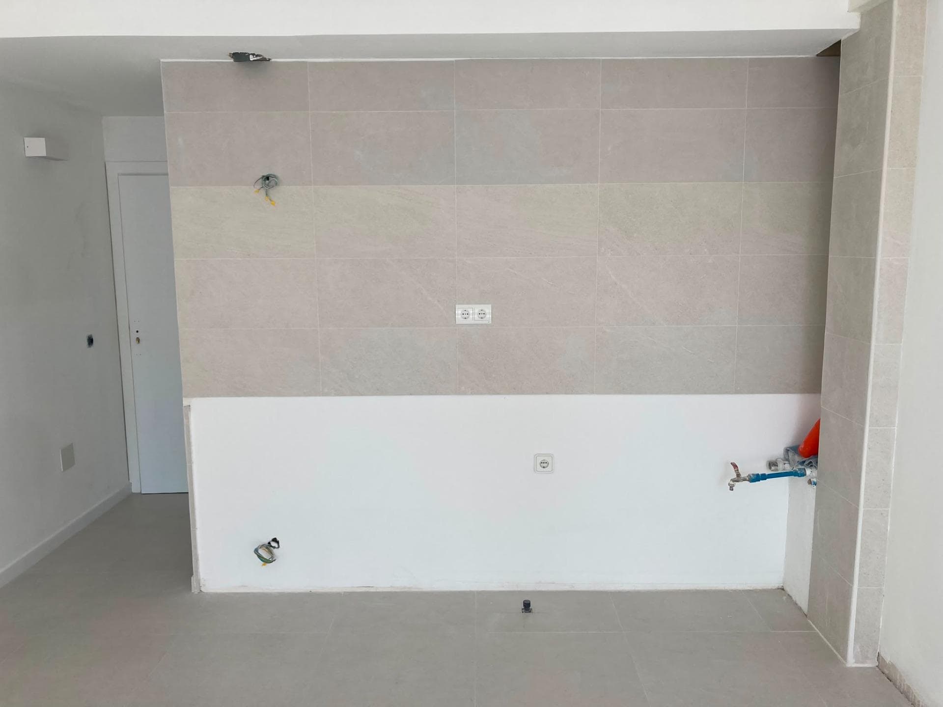 Piso completamente reformado con balcón y 2 dormitorios en Sant Antoni de Portmany