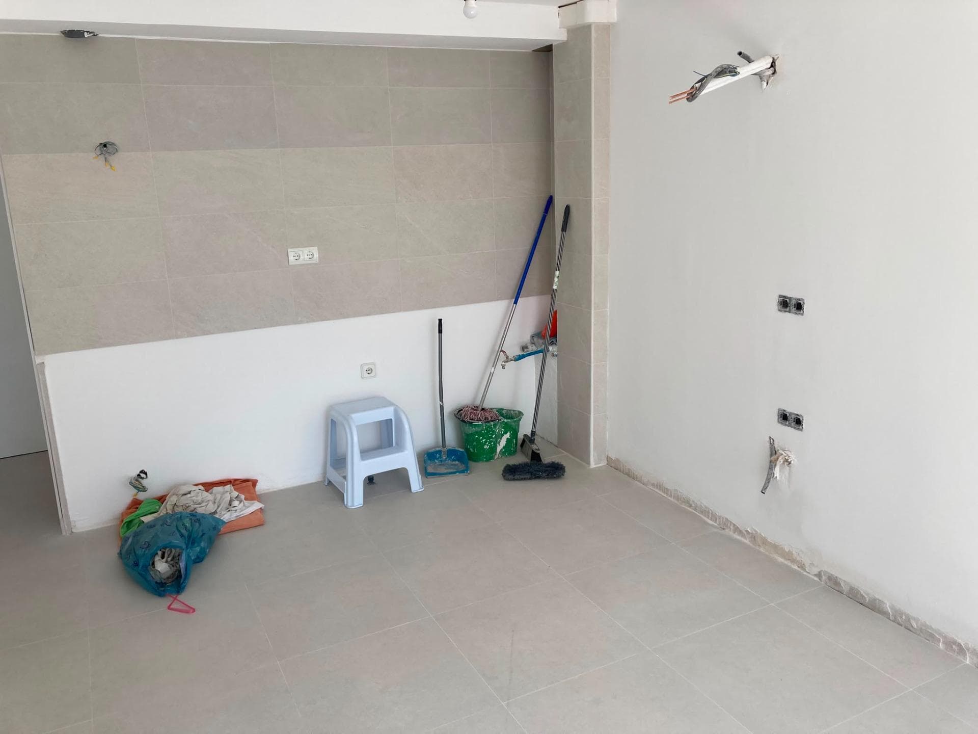 Piso completamente reformado con balcón y 2 dormitorios en Sant Antoni de Portmany