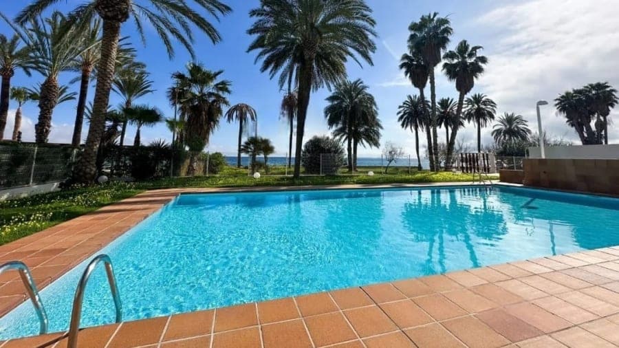 SE VENDE DUPLEX EN PLAYA DEN BOSSA