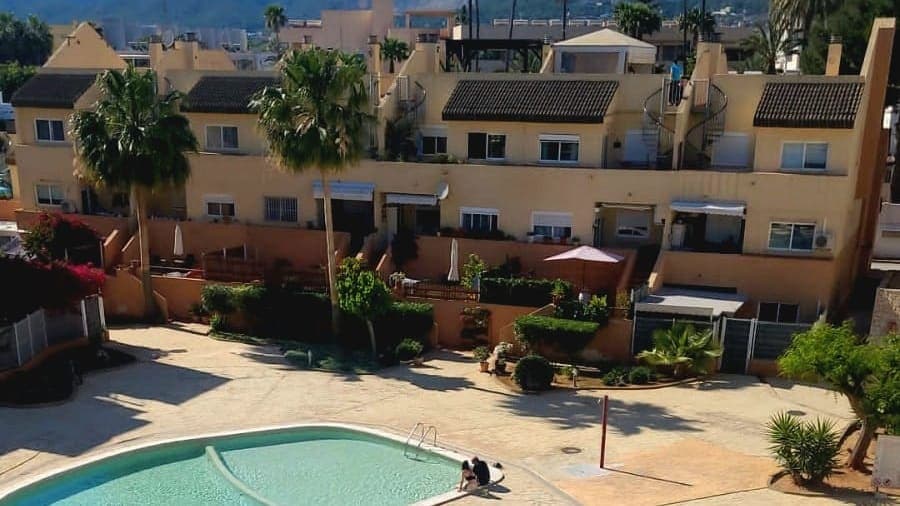SE VENDE HERMOSA PLANTA BAJA EN PLAYA DEN BOSSA