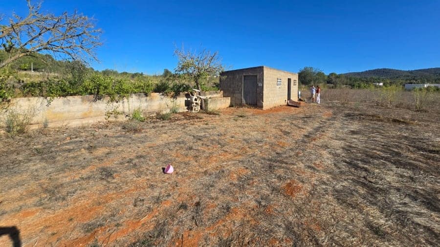 SE VENDE TERRENO EN SANT RAFAEL