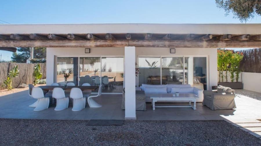 Estupendo chalet con anexo y piscina cerca de Sant Jordi