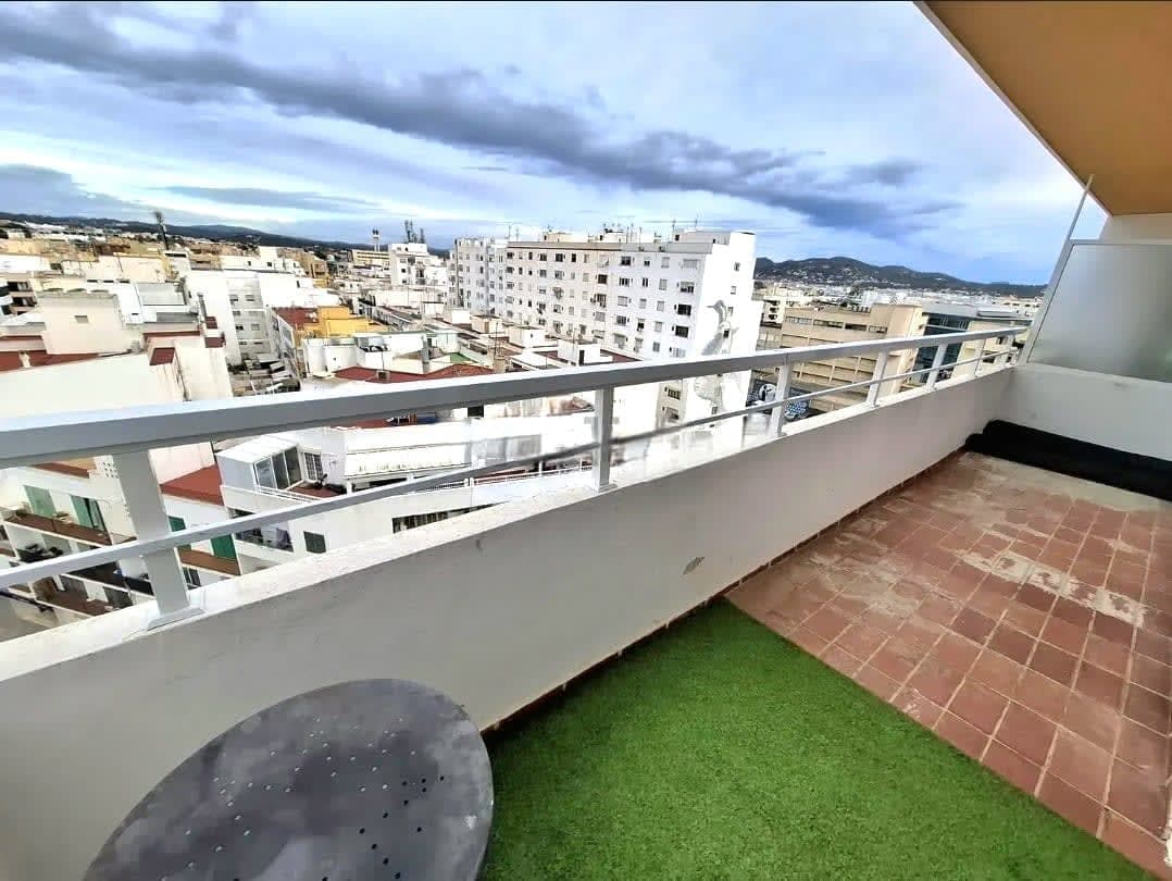 SE VENDE PISO EN EL CENTRO DE IBIZA