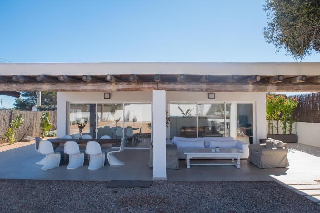 Estupendo chalet con anexo y piscina cerca de Sant Jordi